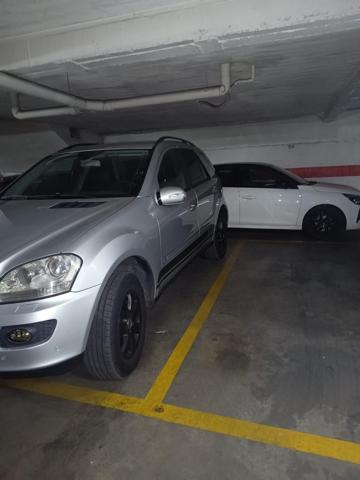 GRAN PLAZA DE PARKING EN LA PLAZA DEL CONDE DE GAVIA photo 0