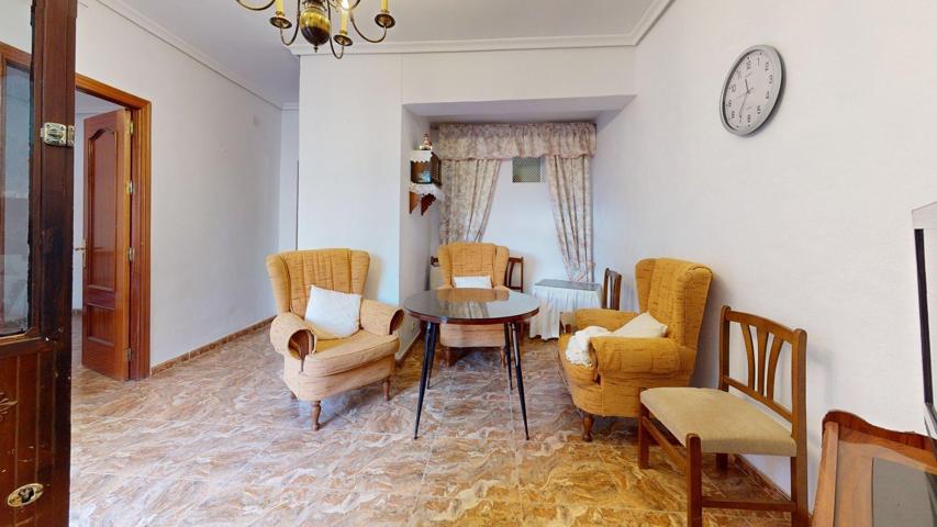 PRESENTAMOS MAGNIFICA CASA SITUADA EN LA BARRIADA DE LA ELECTROMECANICA CON 213 METROS DE SOLAR, CON UNA CASA DE MAS DE 100 METROS CUADRADOS, ZONA DE PATIO, GARAJE y AZOTEA photo 0