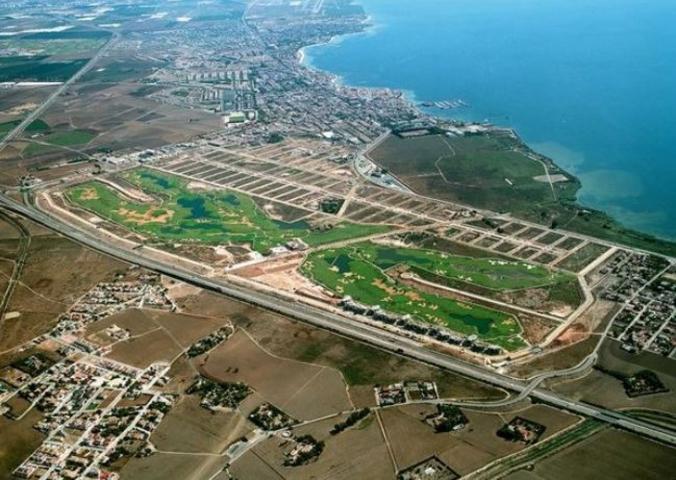 Terreno Urbanizable En venta en Los Alcázares photo 0