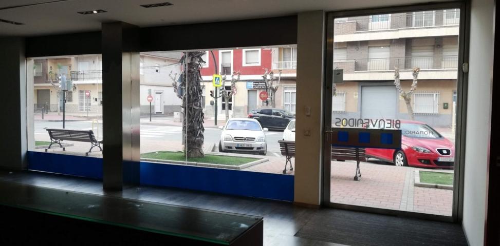 EXCELENTE LOCAL COMERCIAL DIVISIBLE. PRIMERA LINEA photo 0