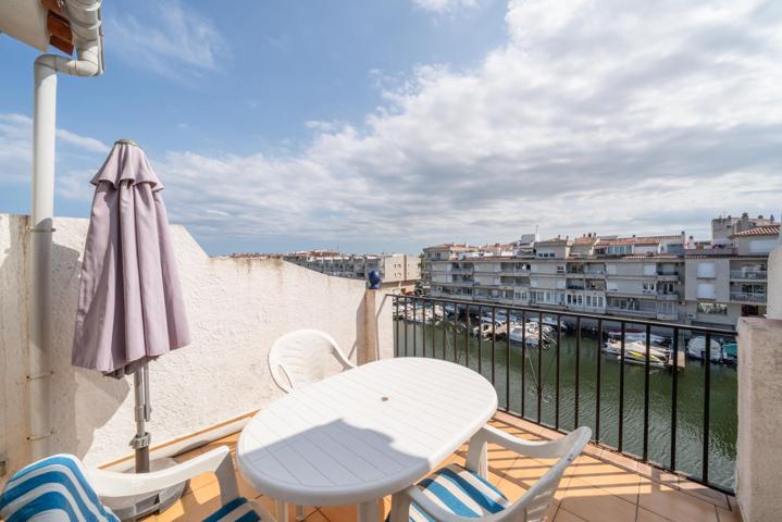 Piso En venta en Calle Port Empordà, 96, Port Banyuls - Port Alegre - Port Empordà, Empuriabrava photo 0