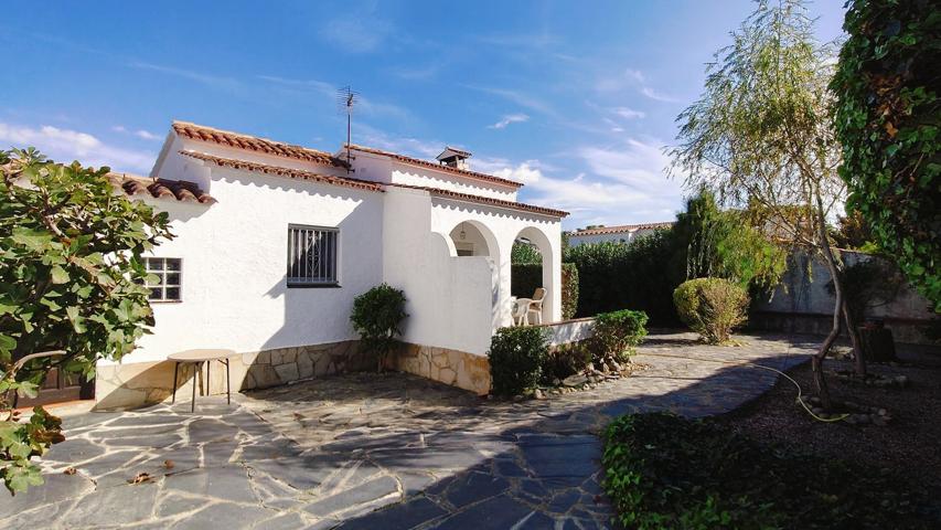 Casa En venta en Calle Montseny, Carlit - Montseny, Empuriabrava photo 0