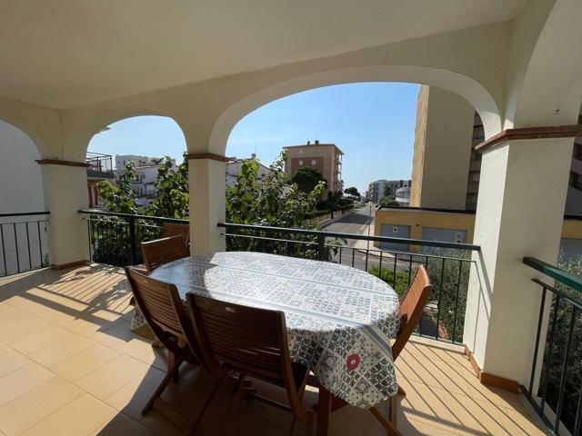 Piso En venta en Cl Del Berganti, Salatar, Roses photo 0