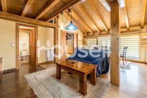 Amplio chalet de 135 m² en Plaza Medio Lugar, Hermandad de Campoo de Suso, provincia de Cantabria photo 0