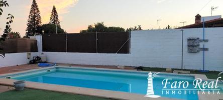 Chalet en venta en Montijo photo 0