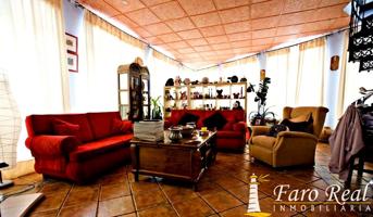 Piso con azotea privada y local en zona comercial photo 0