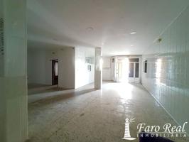 Locales en Venta o Alquiler en Barrio Alto photo 0