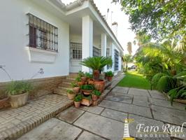 Chalet independiente con piscina en Montijo photo 0