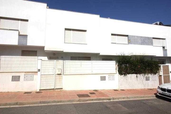 Dúplex En venta en Villablanca - Torrecárdenas, Almeria photo 0