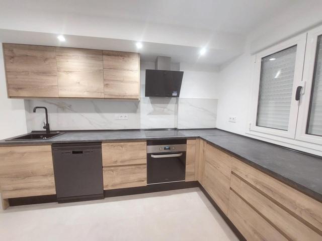 Piso En venta en Centro, Almeria photo 0