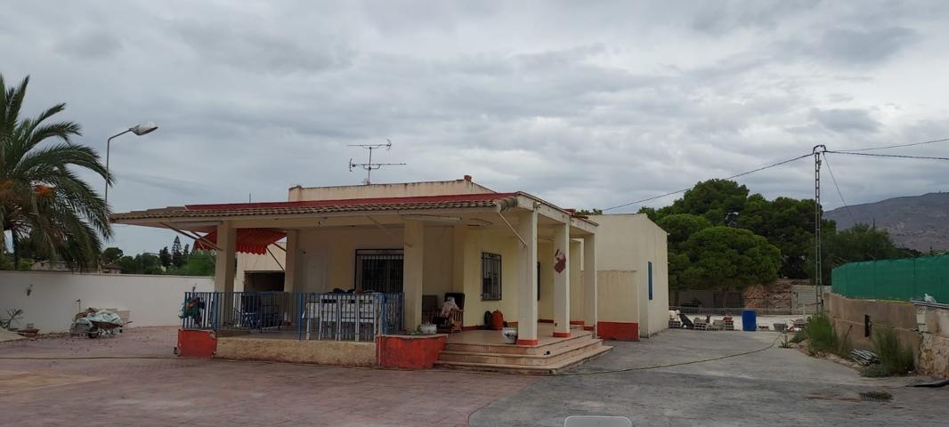 CHALET EN VENTA EN CREVILLENTE photo 0