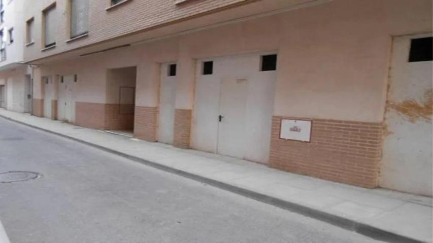 LOCAL EN VENTA EN LORCA photo 0