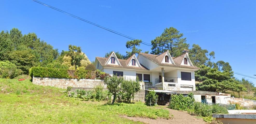 Casa - Chalet en venta en Hío de 350 m2 photo 0