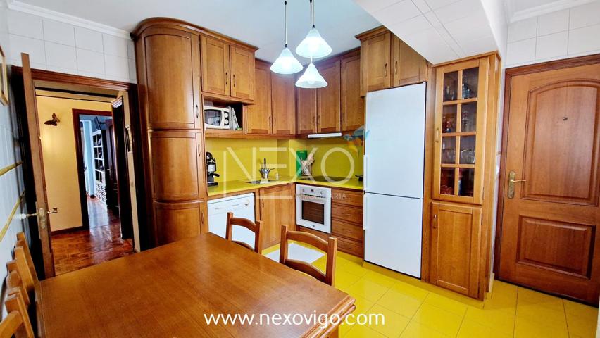 Piso 3 habitaciones y 2 baños zona Llorones Vigo photo 0