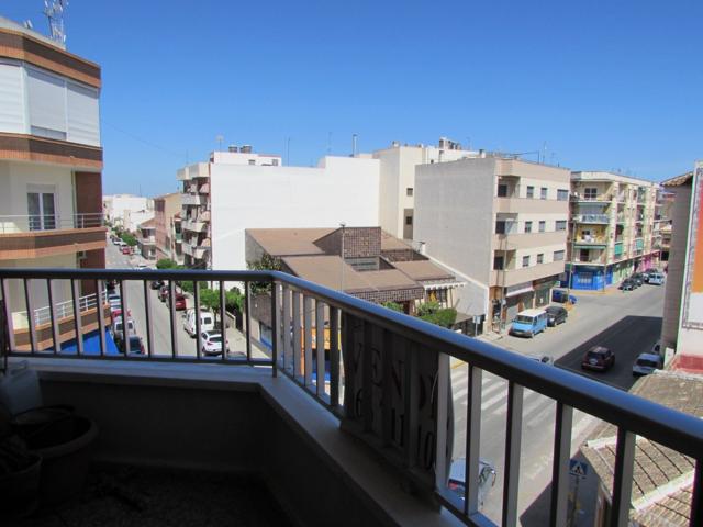 Amplio y luminoso piso de esquina de 3 dormitorios en el centro de Almoradí, Alicante. photo 0