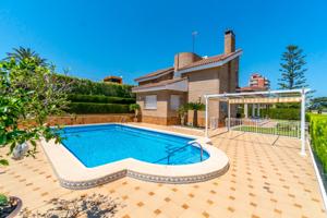 Chalet cerca del mar, en una de las mejores zonas exclusivas de Torrevieja, La Veleta. photo 0