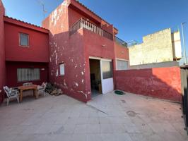 Casa adosada en Dolores, Alicante de 3-4 dormitorios. photo 0