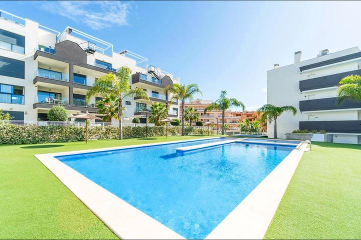 Apartamento de 2 dormitorios en Villamartín photo 0