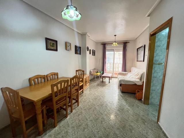 Planta baja de 2 dormitorios y 2 baños en segunda línea photo 0