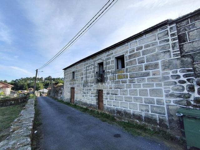 Casa a restaurar en Listanco - Maside photo 0