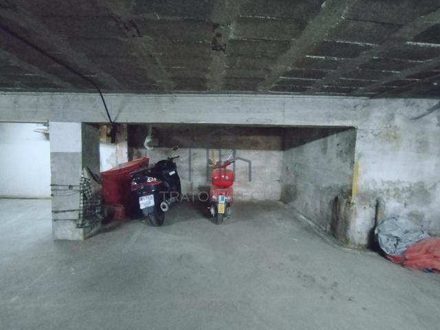 Plaza de garaje para moto en Doctor Corbal - frente al LIDL photo 0