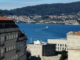 Piso de 212m2 en dos alturas, más terraza de 35m2 en pleno centro de Vigo. photo 0