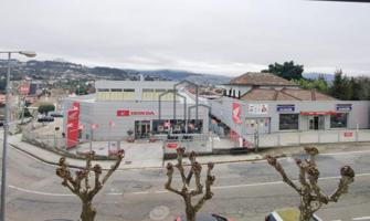 Piso de dos dormitorios, plaza de garaje y trastero en Martínez Garrido photo 0