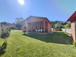 Casa de planta baja y soleada parcela de 735m2. photo 0