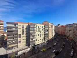 Piso alto de algo más de 100m2 a reformar en Travesía de Vigo photo 0