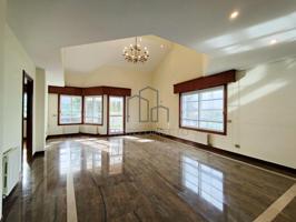 Chalet de 249m2 en urbanización La Peregrina - Bouzas. photo 0