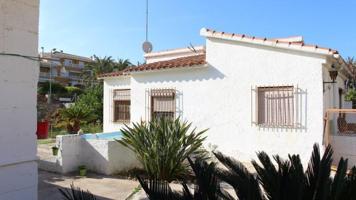 Chalet en venta en Denia, LM HASTA KM.3 photo 0