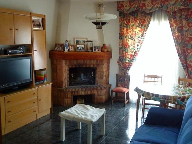 Bungalow en venta en Catral photo 0