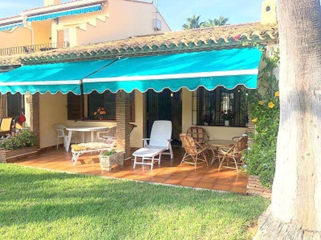 Adosada en venta en Denia, Las Rotas, Dénia, Costa Blanca photo 0