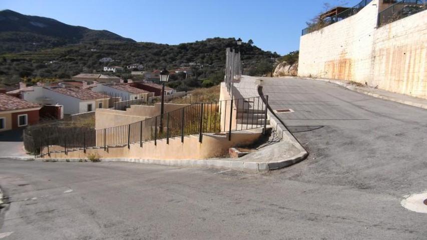 Terreno en venta en Llosa de Camacho photo 0