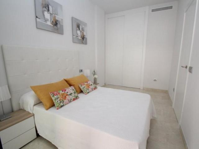 Apartamento en venta en Torrevieja, Playa del Cura photo 0