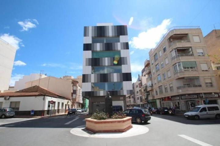 Edificio en venta en Torrevieja, Centro photo 0