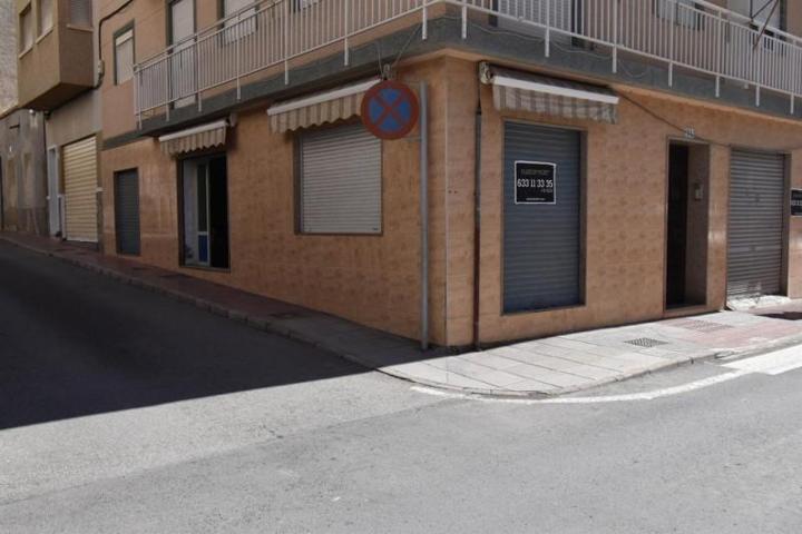 Local comercial en venta en Santa Pola photo 0