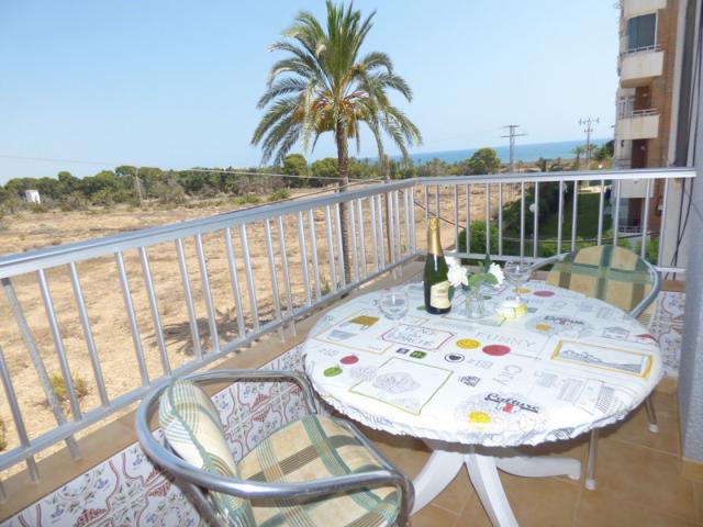 Apartamento en venta en Torrevieja photo 0