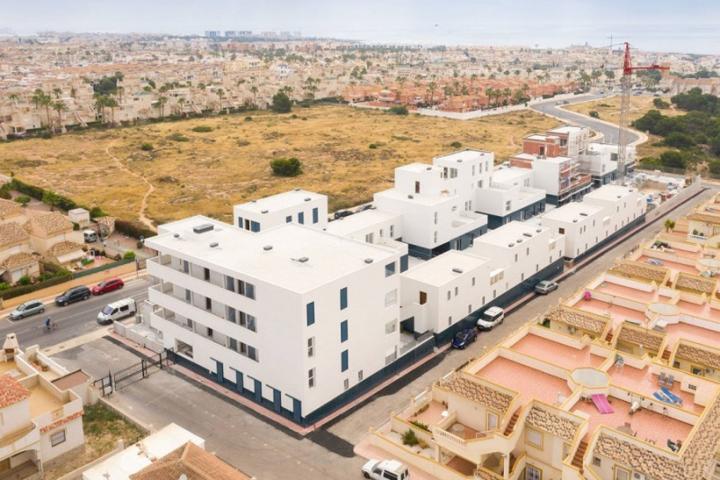 Bungalow en venta en Orihuela Costa photo 0