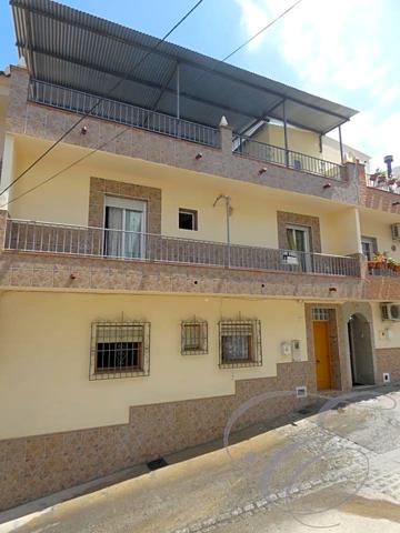 Chalet en venta en Sayalonga, Sayalonga photo 0