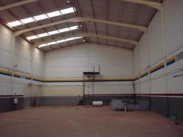 Nave industrial en venta en Hinojosa del Duque photo 0