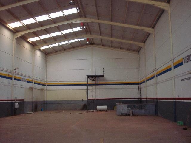 Nave industrial en venta en Hinojosa del Duque photo 0