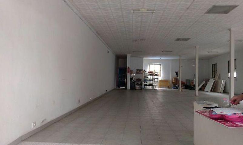 Local comercial en venta en El Viso photo 0