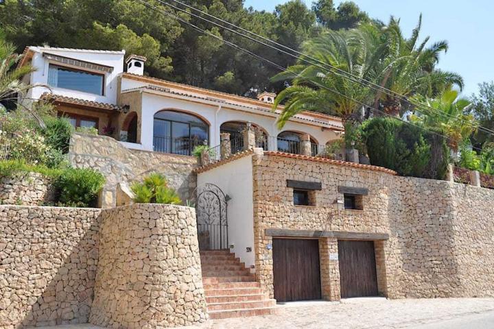 Chalet en venta en Benissa photo 0