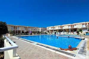 Chalet en venta en Vera photo 0