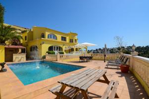 Chalet en venta en Benissa photo 0