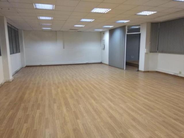 Local comercial en venta en Vigo photo 0