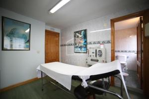 Local comercial en venta en Oviedo photo 0