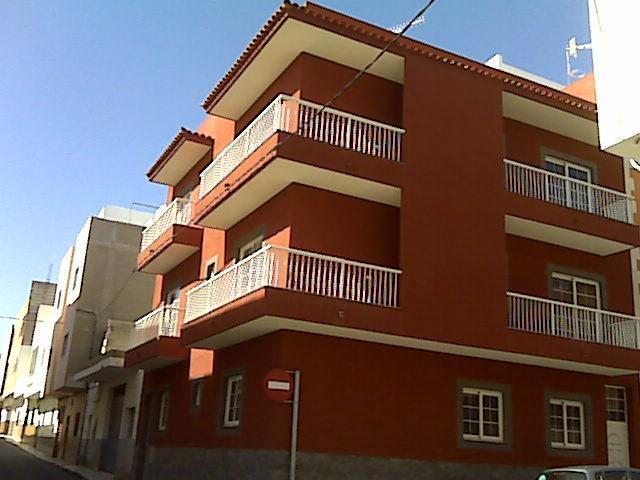 Edificio en venta en Arona photo 0