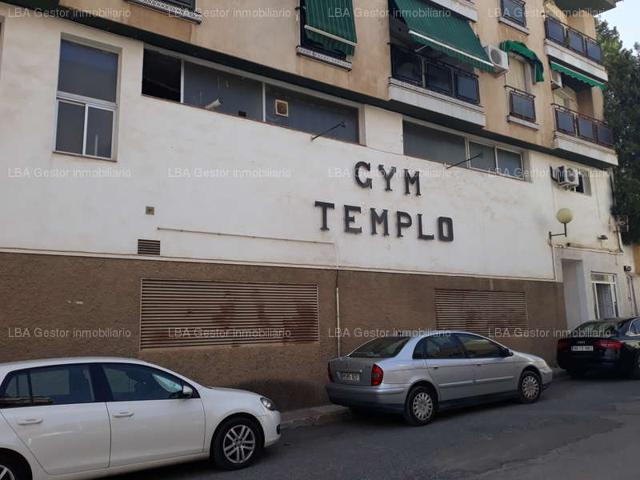 Local comercial en venta en Bailén, Palmeras photo 0